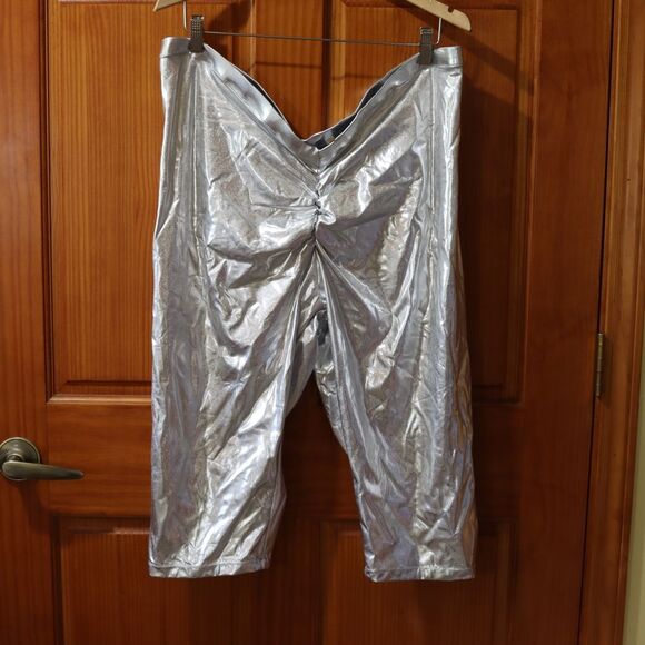 SKIMS Metallic Silver Swim Bottoms Leggings Capri 4X NWT - Picture 2 of 10